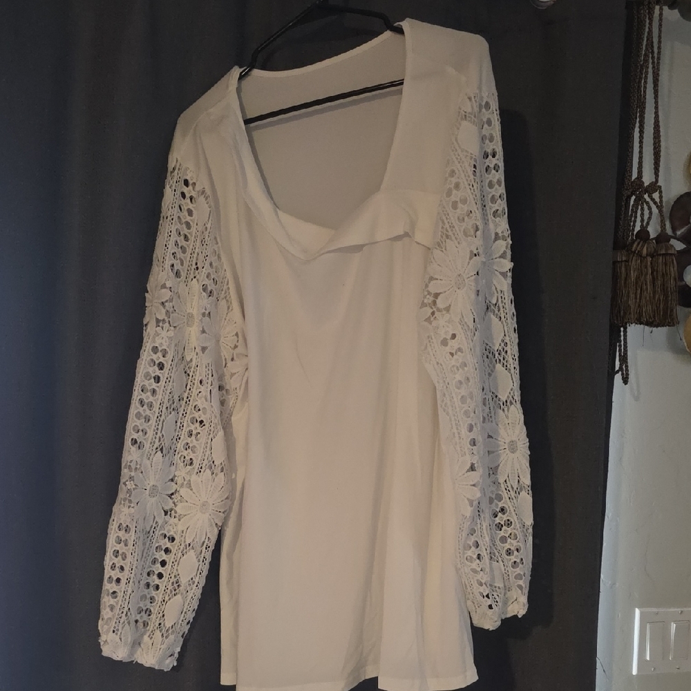 Source Unknown White Lace Sleeve Blouse